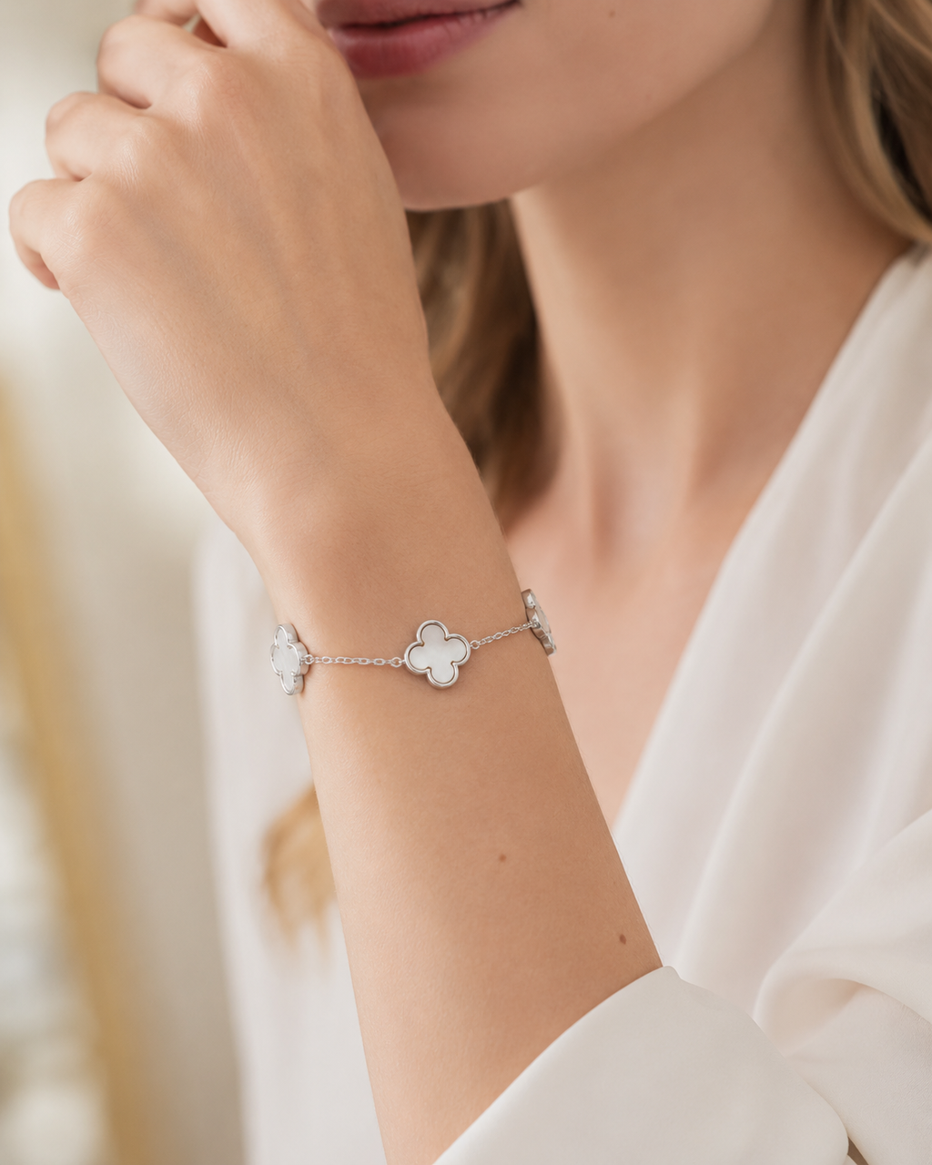 Savanna Clover Glow Sterling Silver Bracelet