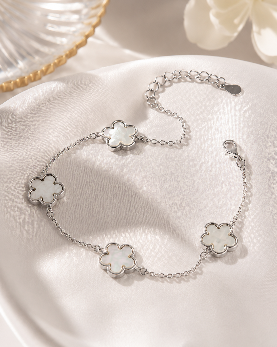 Savanna Clover Glow Sterling Silver Bracelet