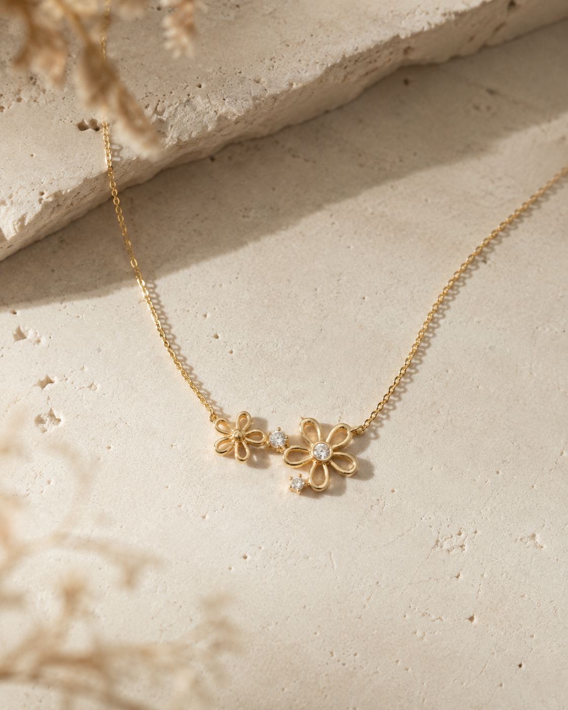 Savanna Daisy Glow Necklace